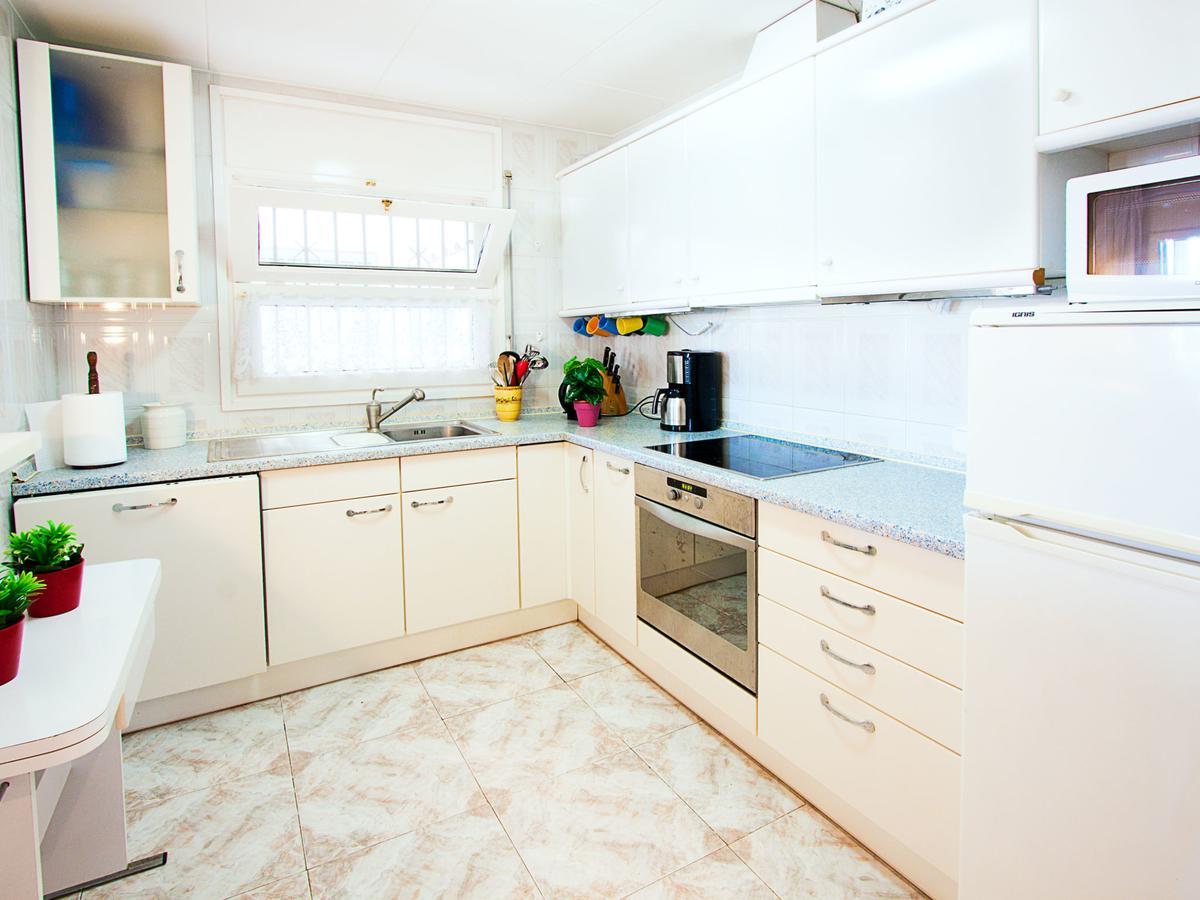 Holiday Home Requesens Canal 엠푸리아브라바 외부 사진